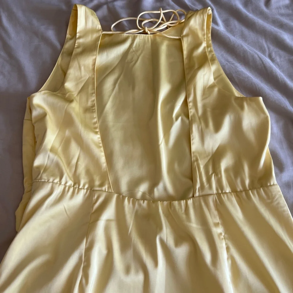 Abercrombie & Fitch sleek sleeveless